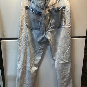 Women’s jeans